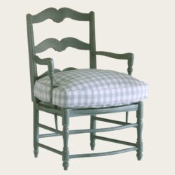 PROVENCE CHAIR WITH CURVED BASE