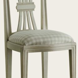 CHAIR WITH MEDALLION