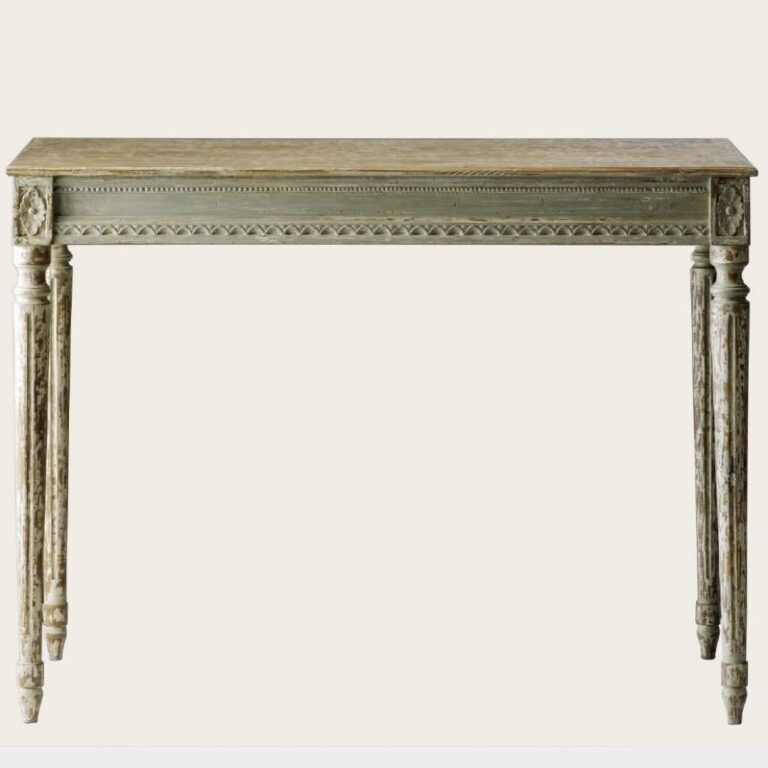 RECTANGLE TABLE WITH CARVING & WOOD TOP