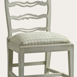 SMILING CHAIR
